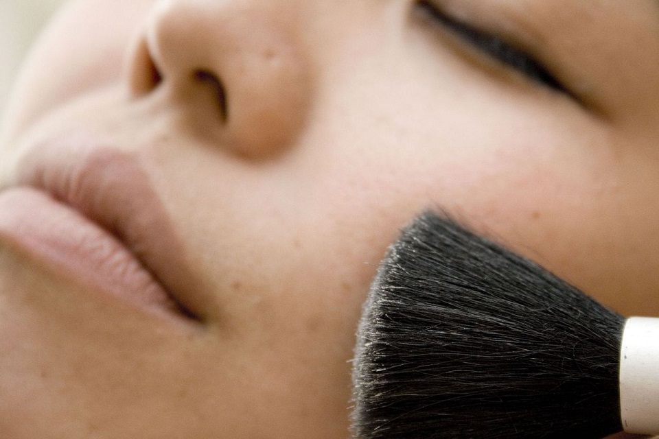 makeup-1-1429018-1279x852