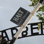 Giornata della memoria: 7 libri per raccontarla ai bambini e ragazzi Giornata della memoria: 7 libri per raccontarla ai bambini e ragazzi